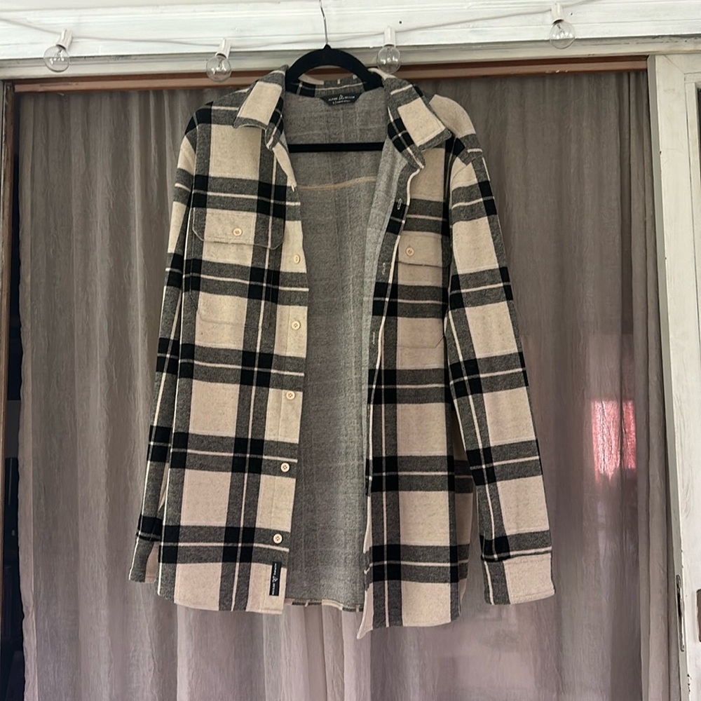 Cream and Black Aline Design Flannel